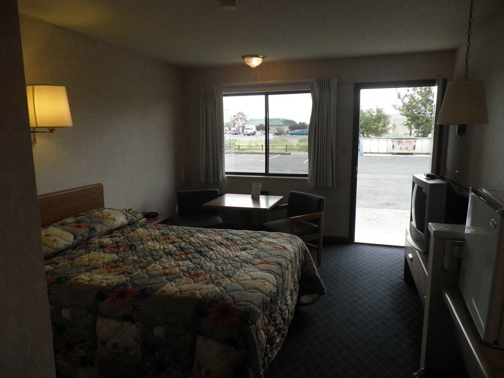Budget Inn ファロン エクステリア 写真